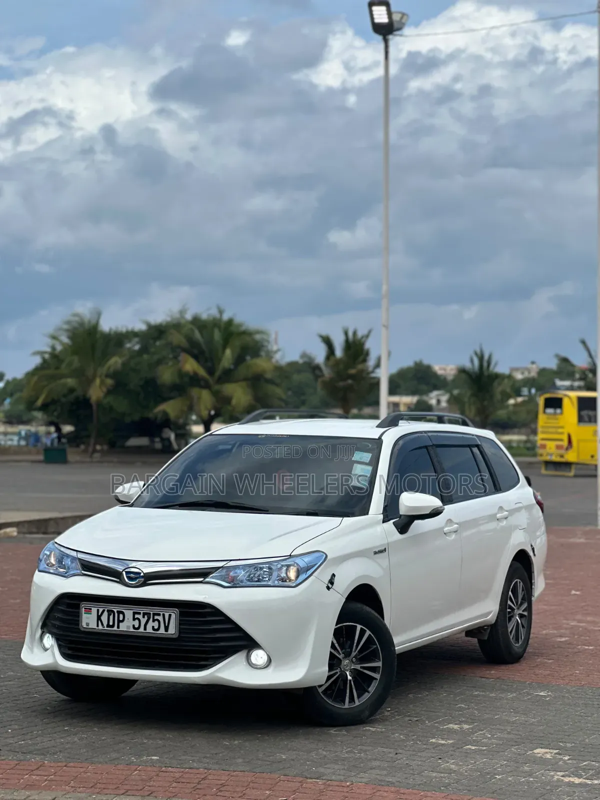 Toyota Corolla Fielder 2016 Pearl