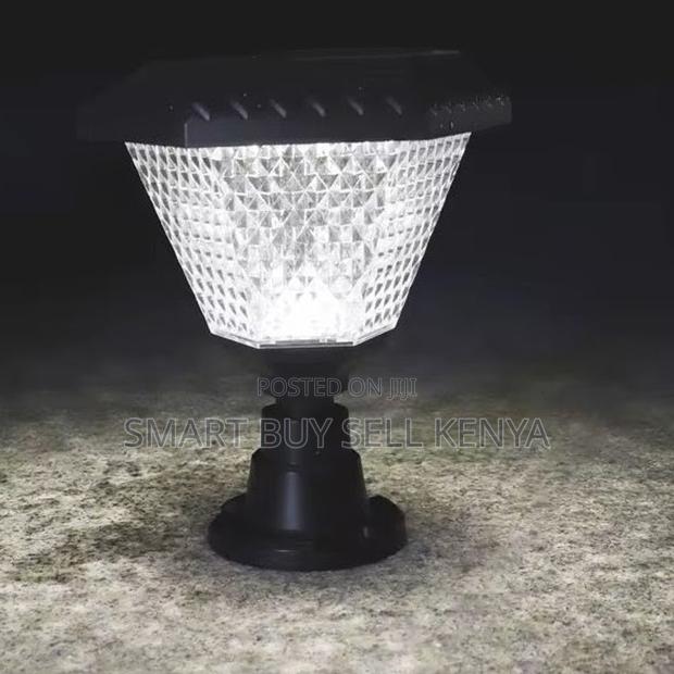 Energy Saving Outdoor Led Garden Light Main Gate Post Solar Light Lamp
