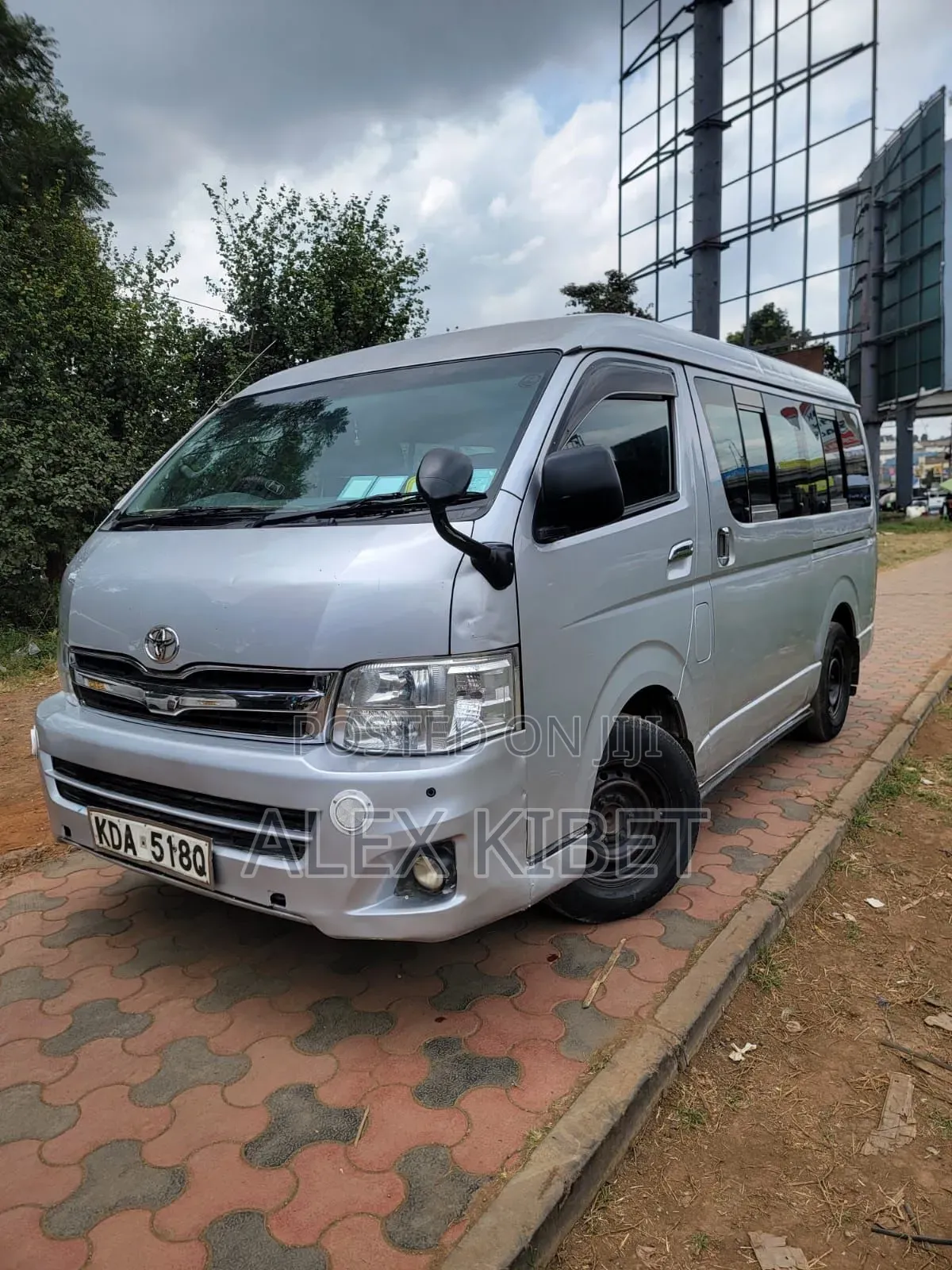 Toyota HiAce 2014 Silver