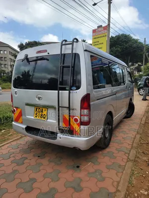 Toyota HiAce 2014 Silver