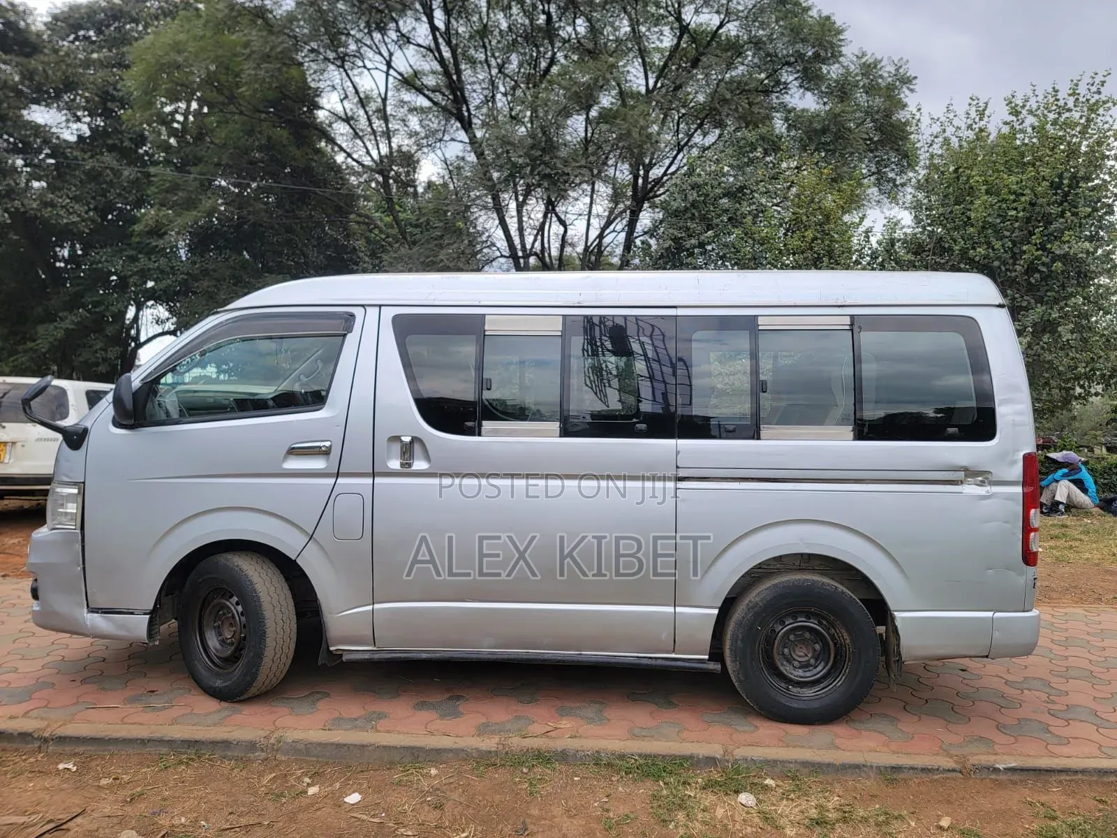 Toyota HiAce 2014 Silver