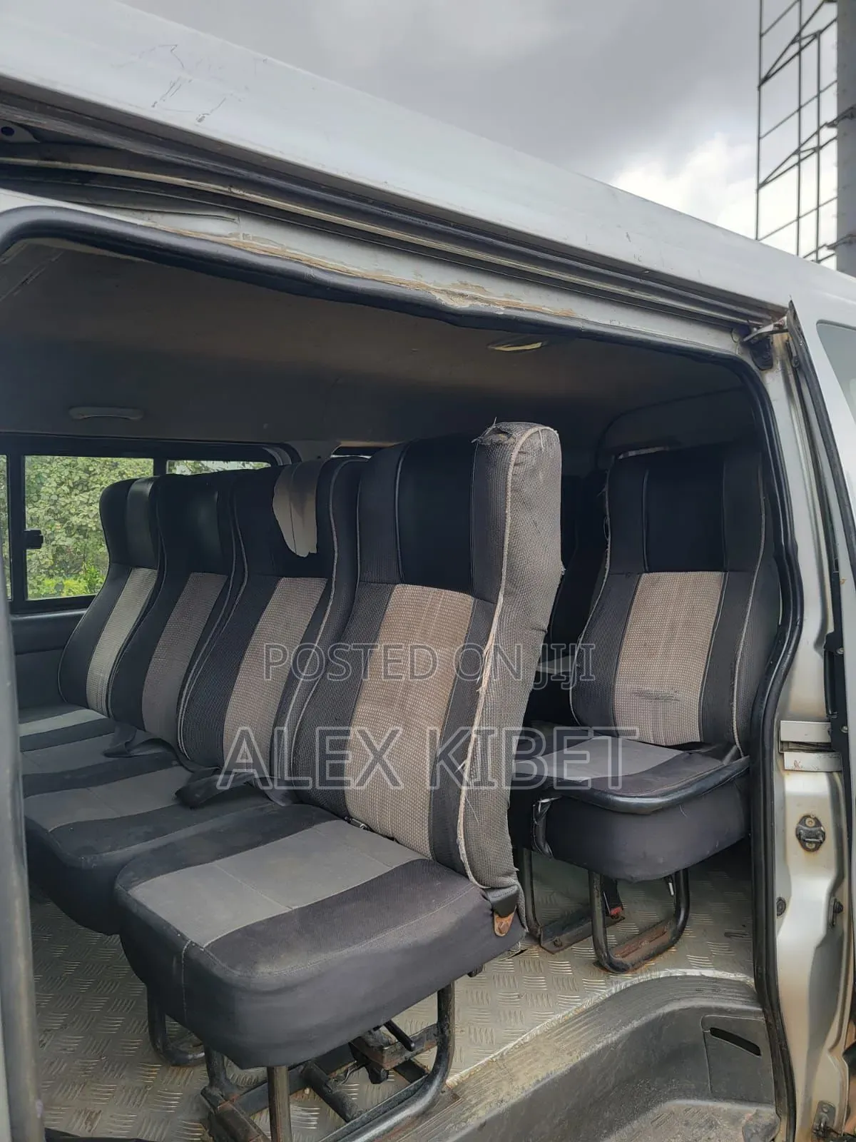 Toyota HiAce 2014 Silver