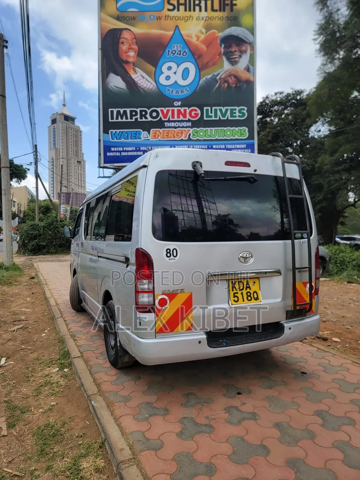 Toyota HiAce 2014 Silver