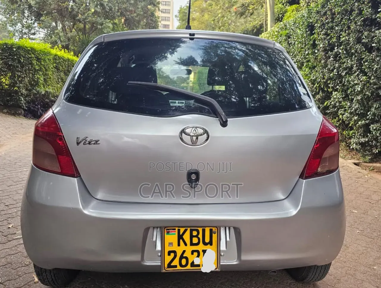 Toyota Vitz 2007 Silver