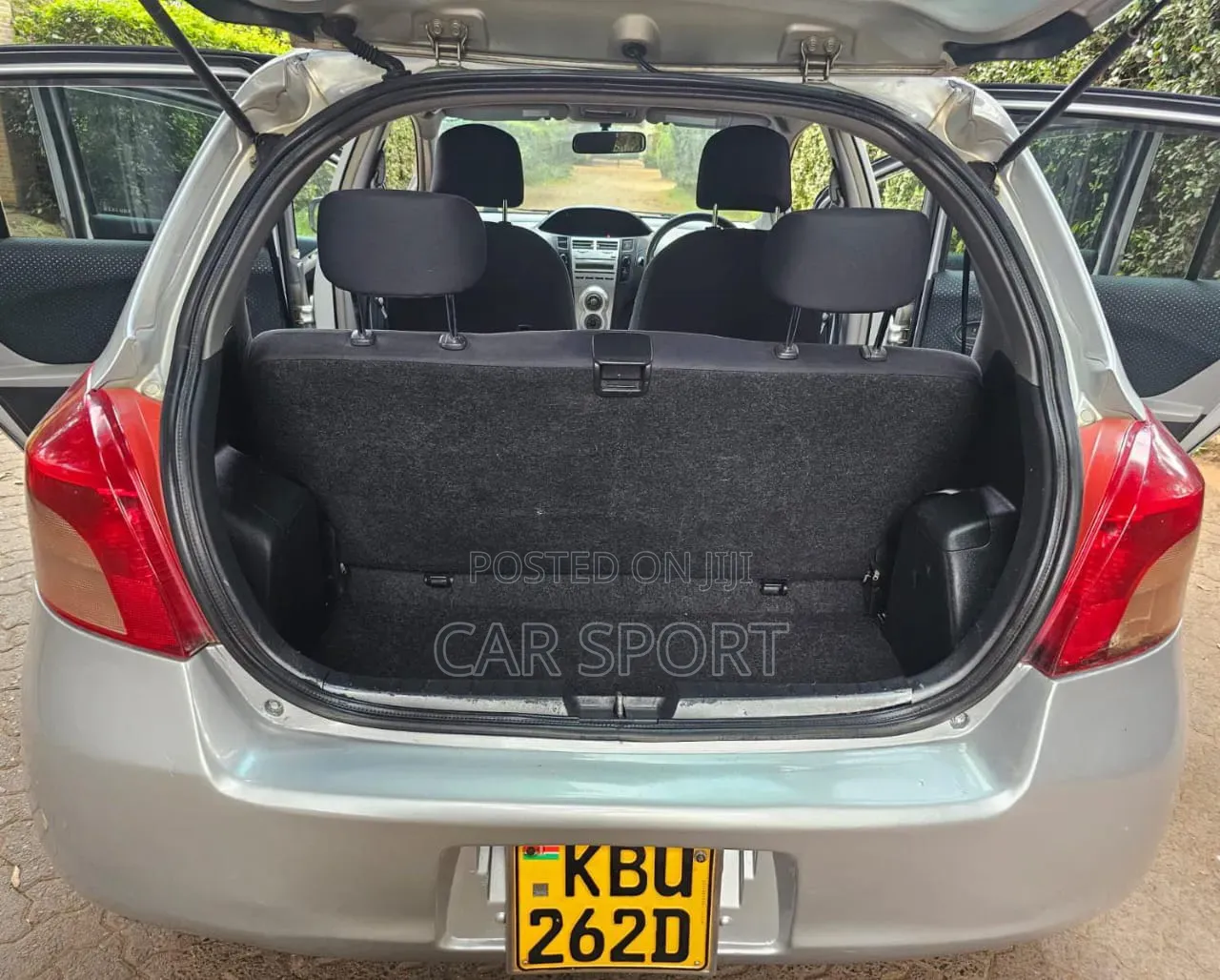 Toyota Vitz 2007 Silver
