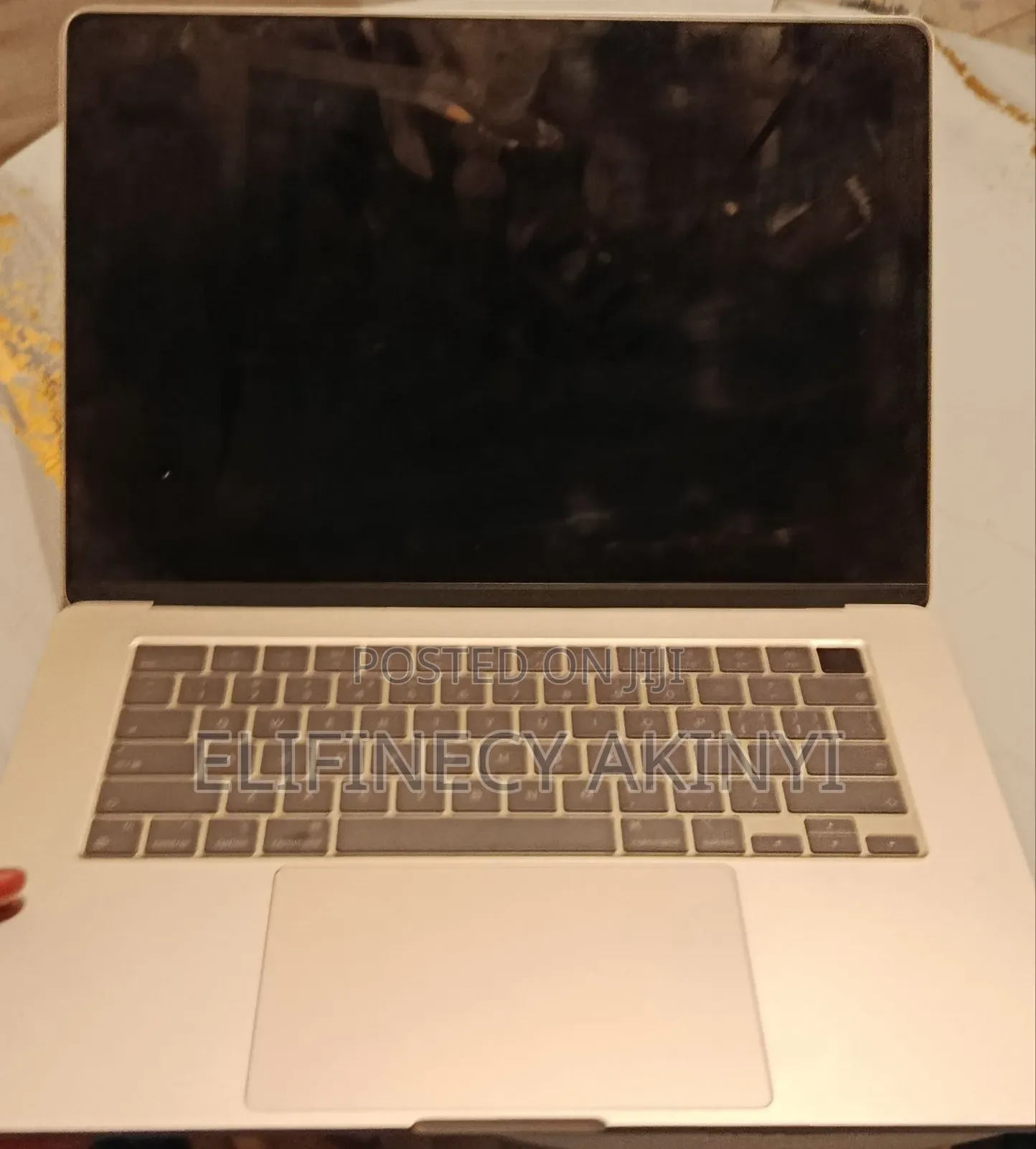 Laptop Apple MacBook Air 2024 M3 8GB Apple M3 SSD 256GB
