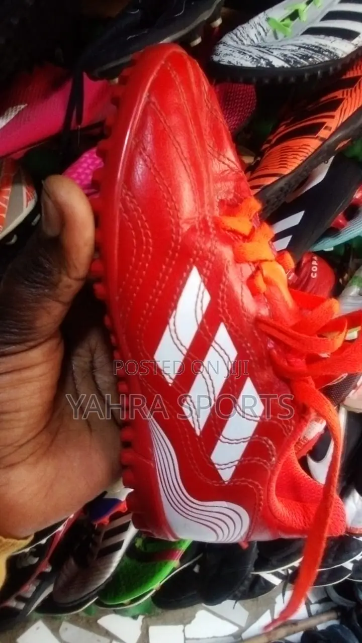 Trainers (Soccer Shoes)