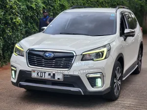 Subaru Forester 2018 White