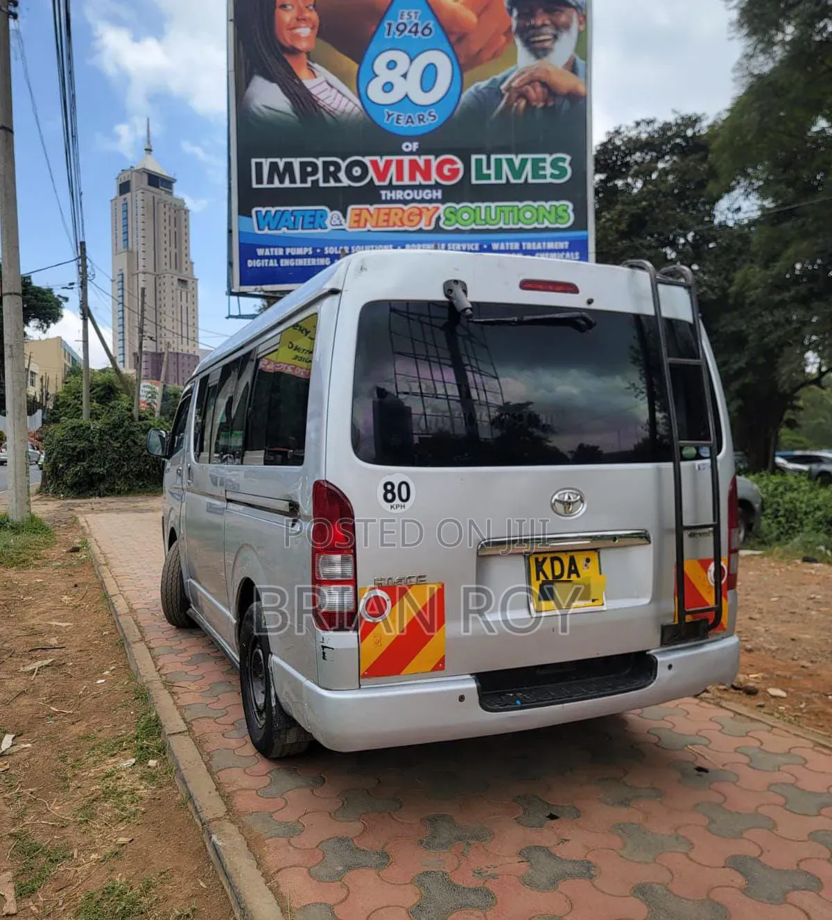 Toyota HiAce 2014 Silver