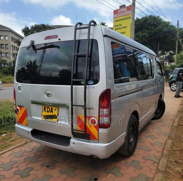 Toyota HiAce 2014 Silver - thumbnail 4