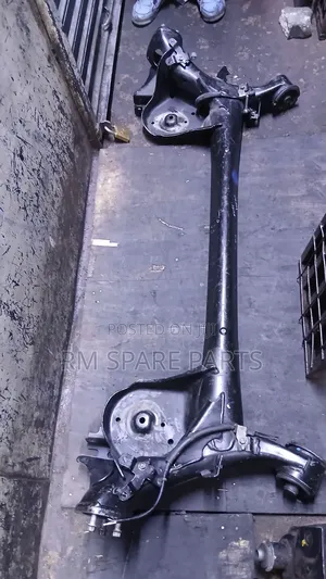 Rearbeam Honda Vezel