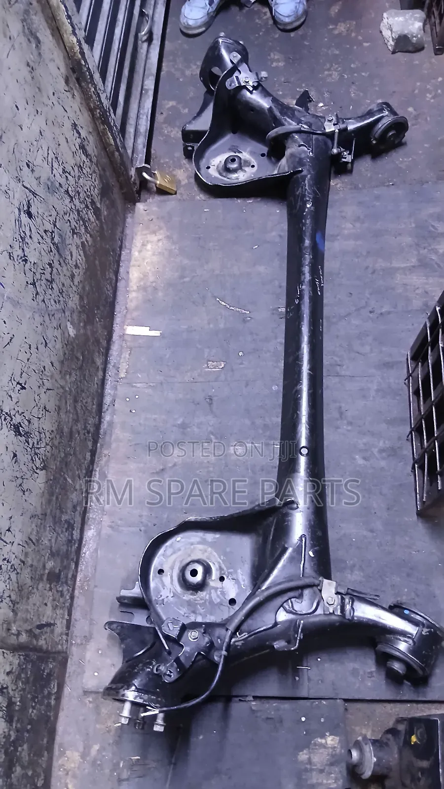 Rearbeam Honda Vezel