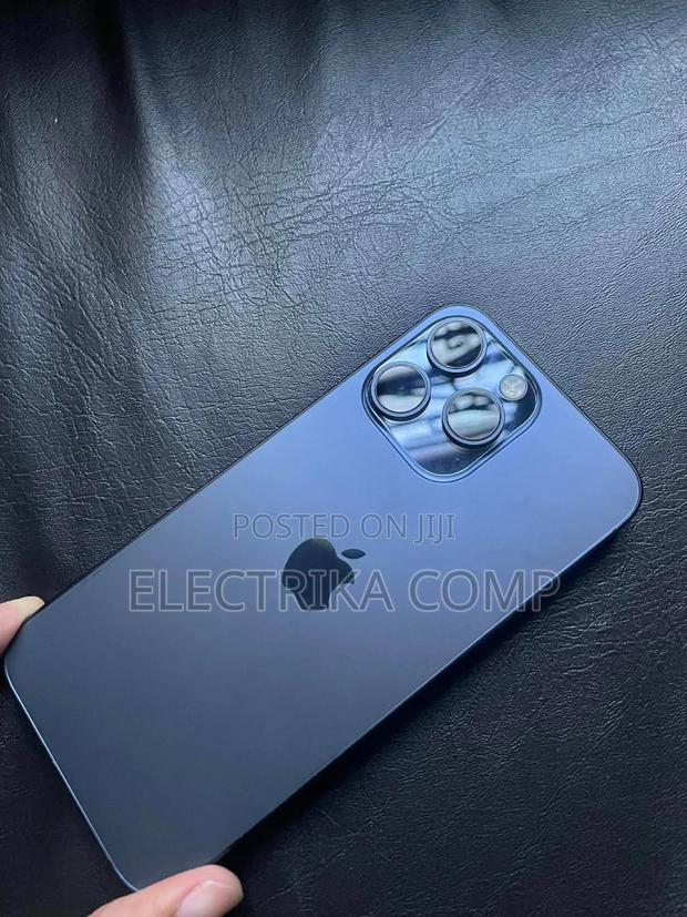 Apple iPhone 15 Pro 256 GB Gray - thumbnail 3