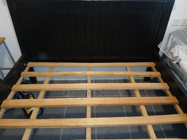 Queen Size Bed - thumbnail 3