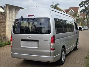 Toyota HiAce 2019 Silver