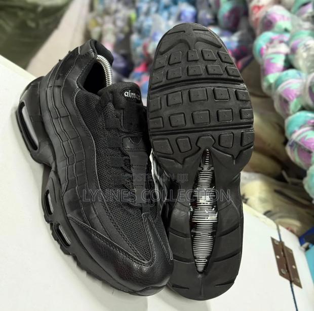 Airmax 95 Black Shoes - thumbnail 2
