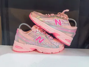 New Balance 740 Pink