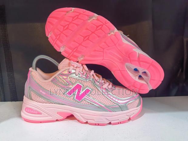 New Balance 740 Pink - thumbnail 2