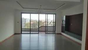 4bdrm Apartment in Riverside Drive for rent