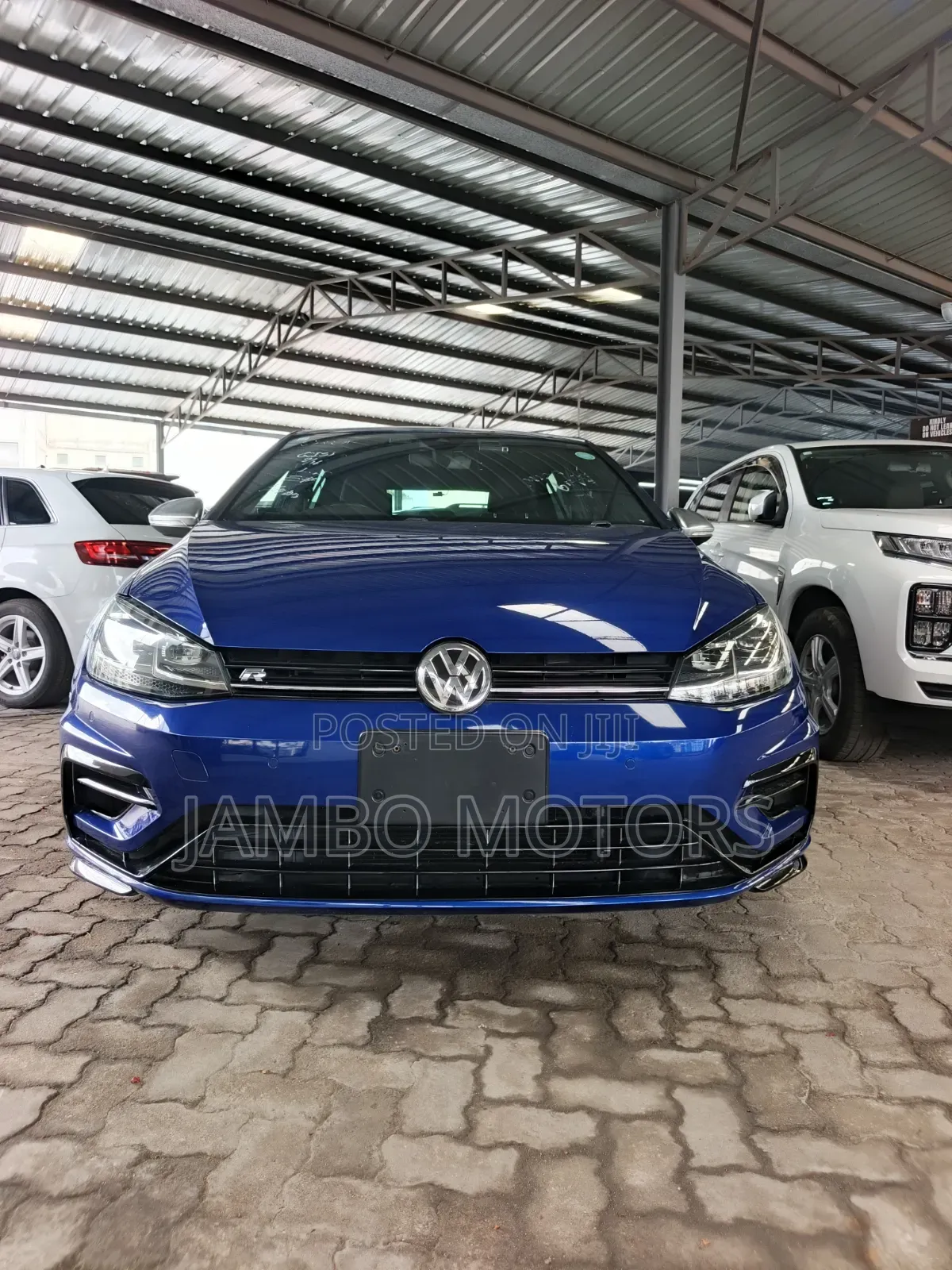 Volkswagen Golf R 4-Door w/DCC & Navigation 2019