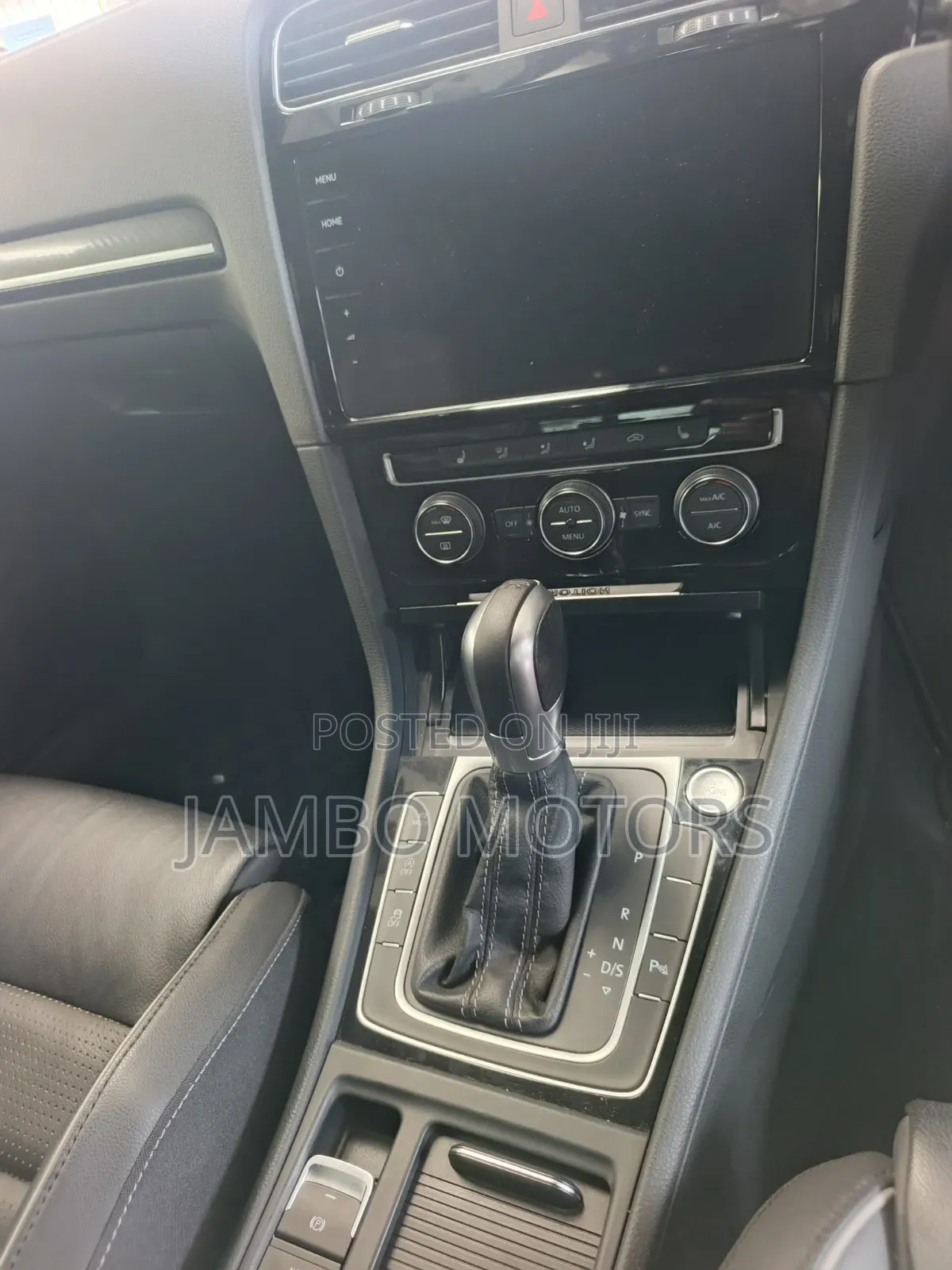Volkswagen Golf R 4-Door w/DCC & Navigation 2019