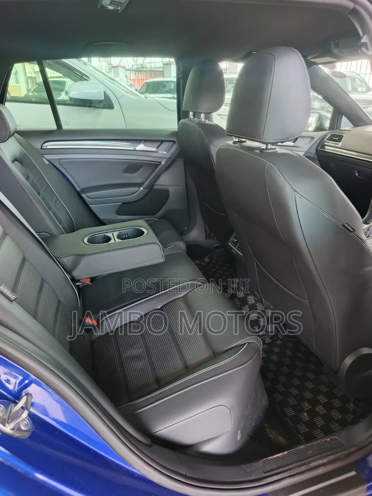 Volkswagen Golf R 4-Door w/DCC & Navigation 2019
