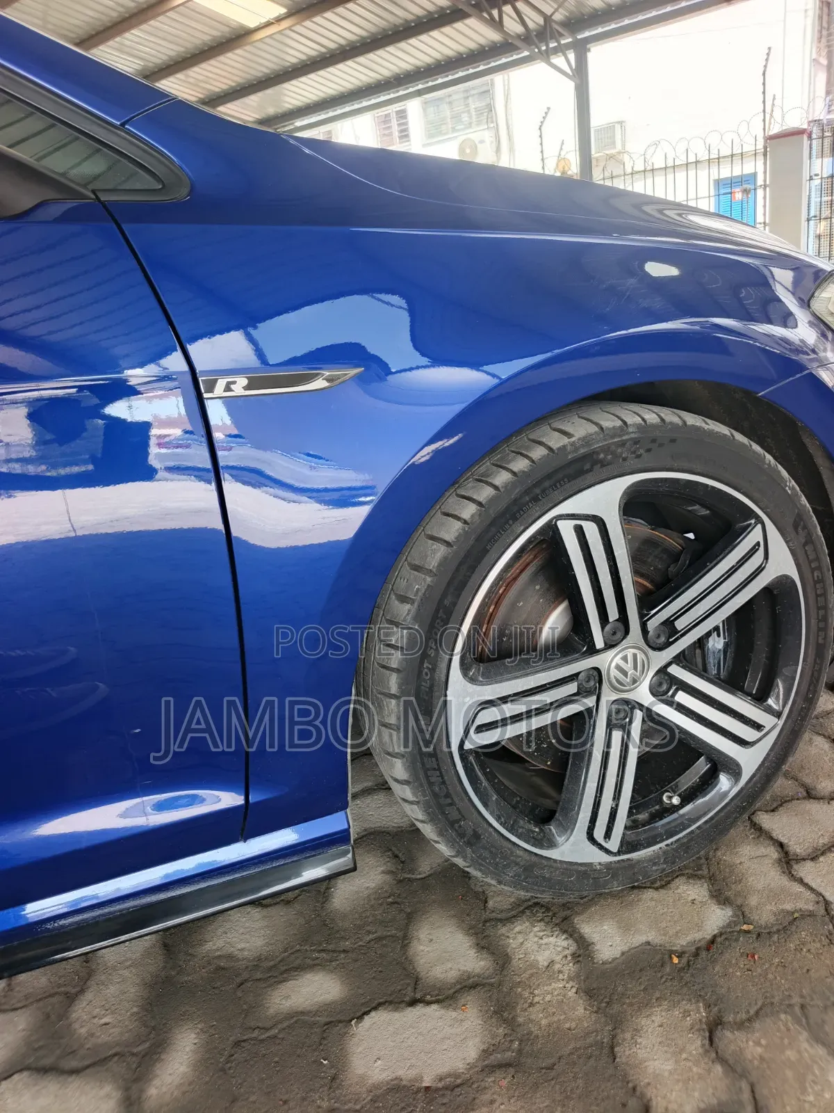 Volkswagen Golf R 4-Door w/DCC & Navigation 2019