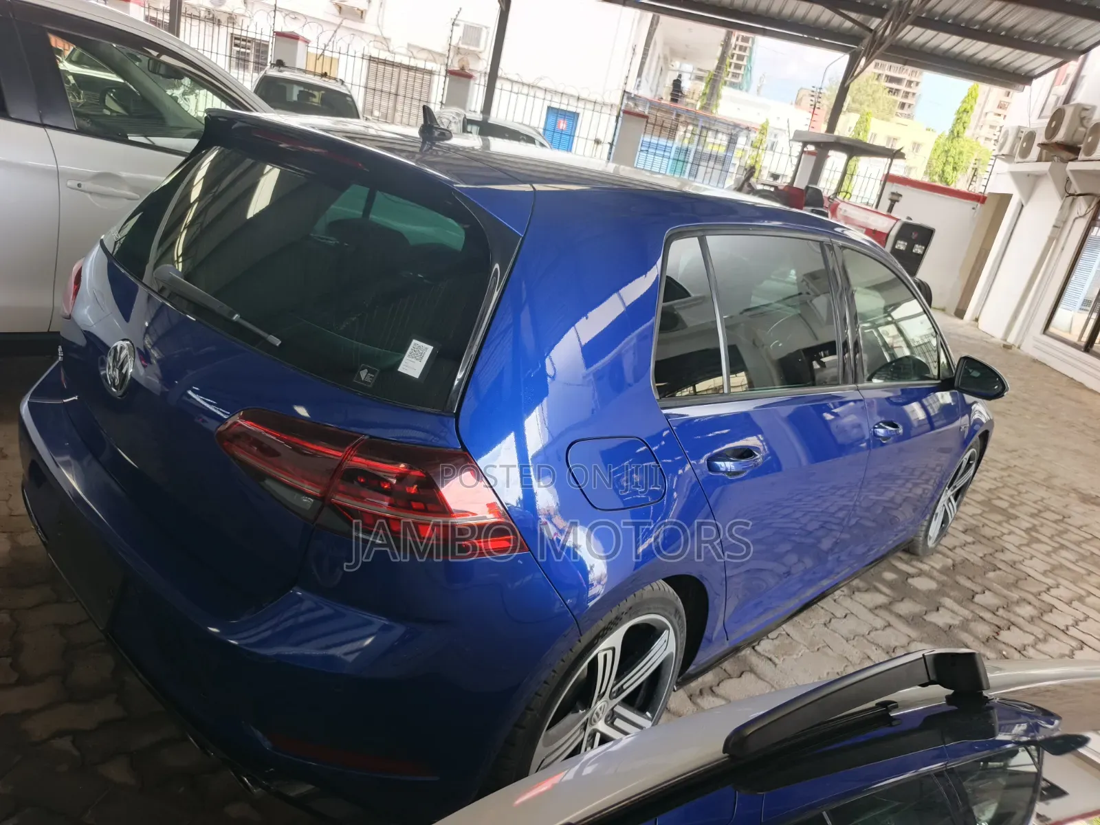 Volkswagen Golf R 4-Door w/DCC & Navigation 2019