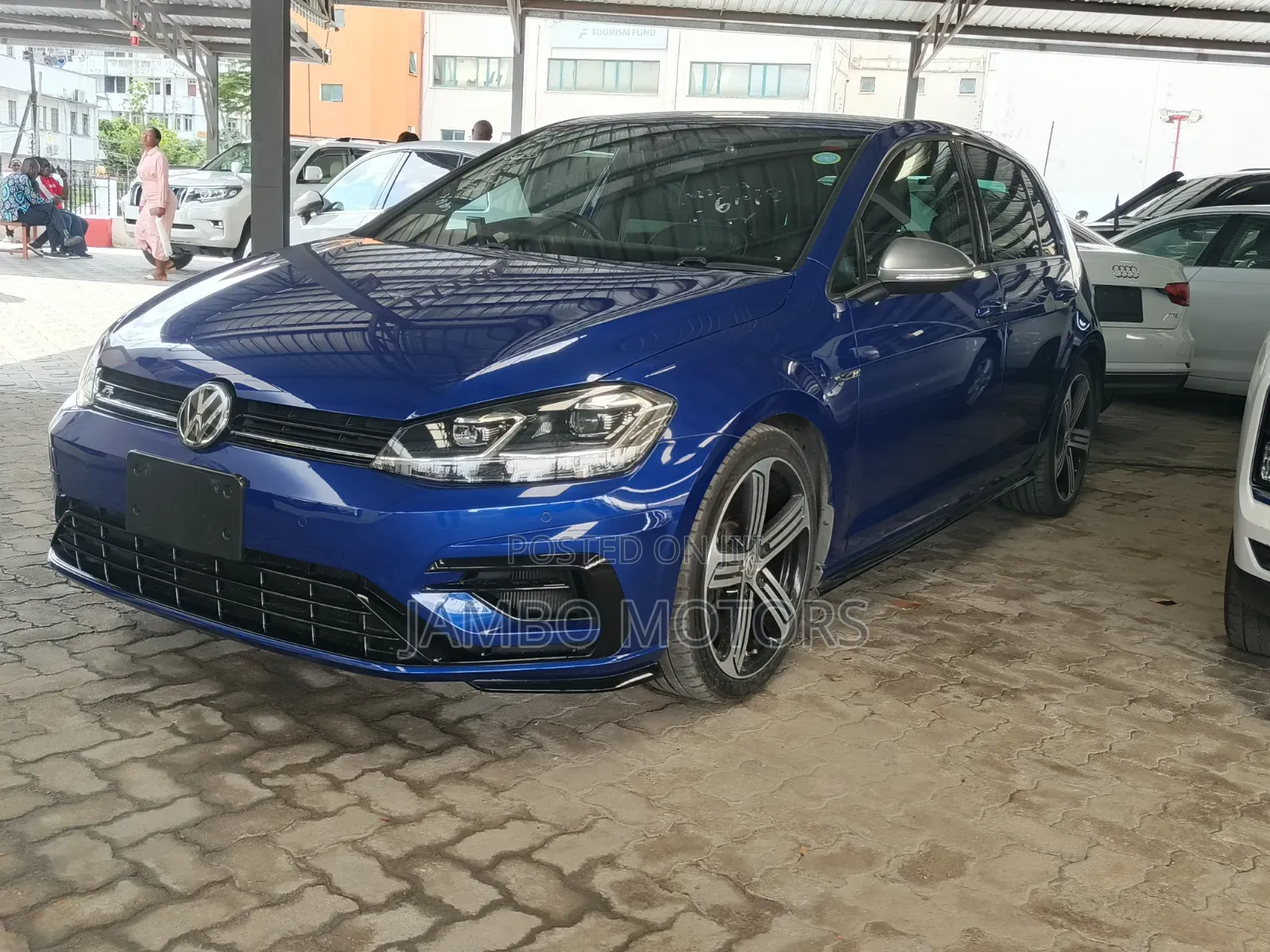 Volkswagen Golf R 4-Door w/DCC & Navigation 2019