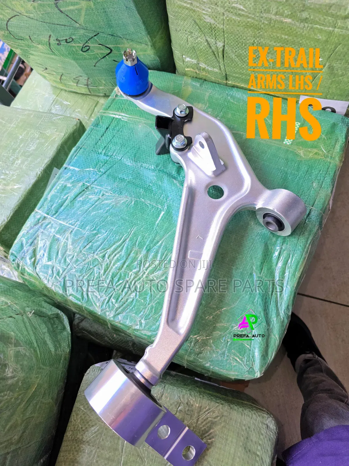 Arm for Nissan T30 Extrail