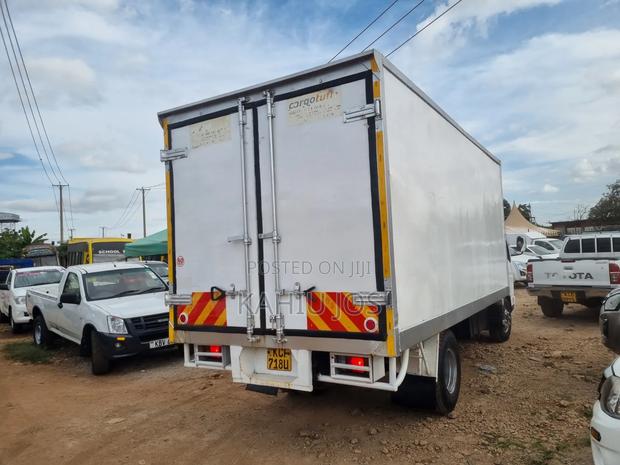 Mitsubishi Canter - thumbnail 4