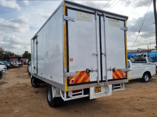 Mitsubishi Canter - thumbnail 5