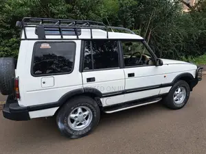 Land Rover Discovery 2006 White