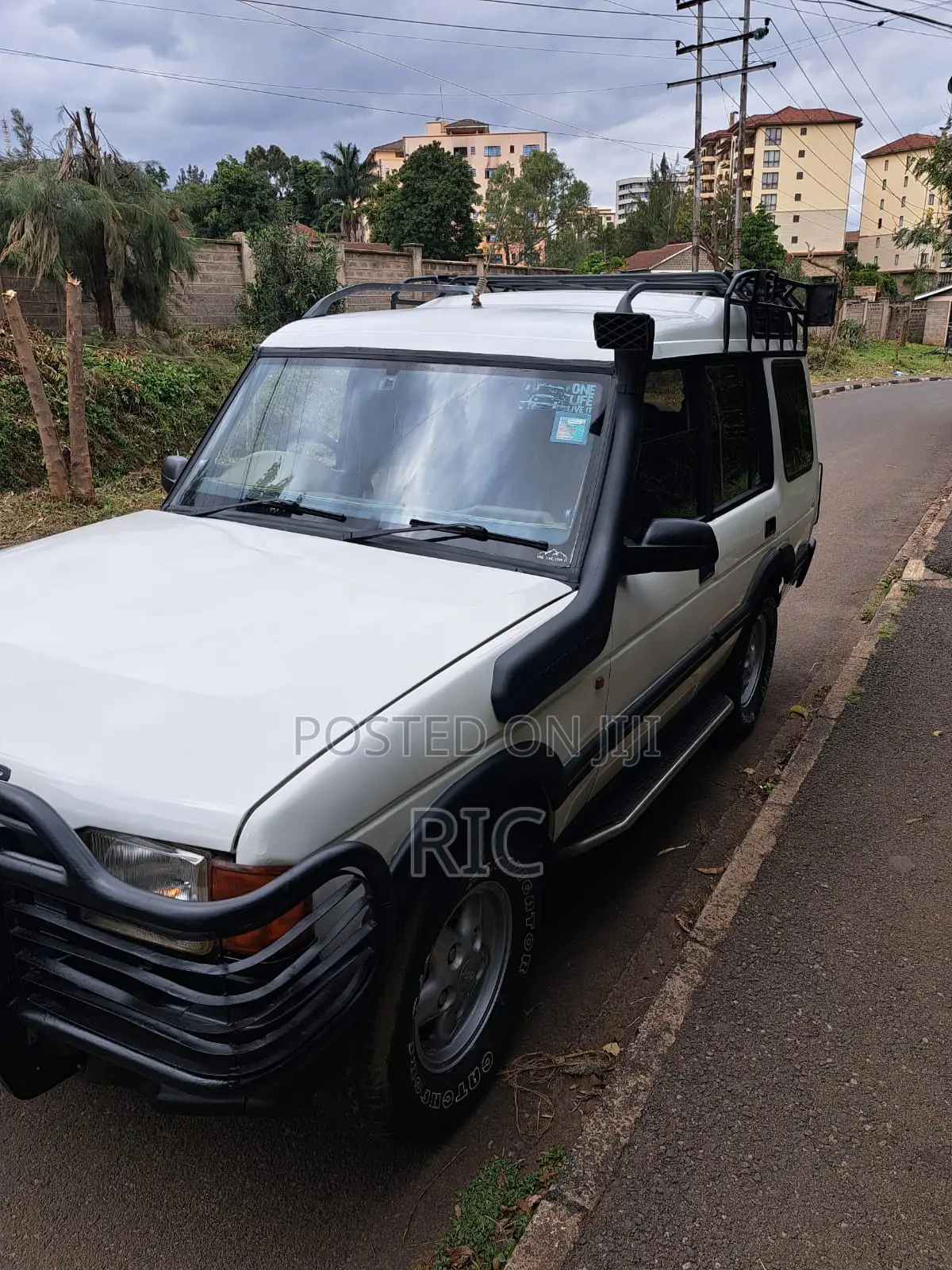 Land Rover Discovery 2006 White