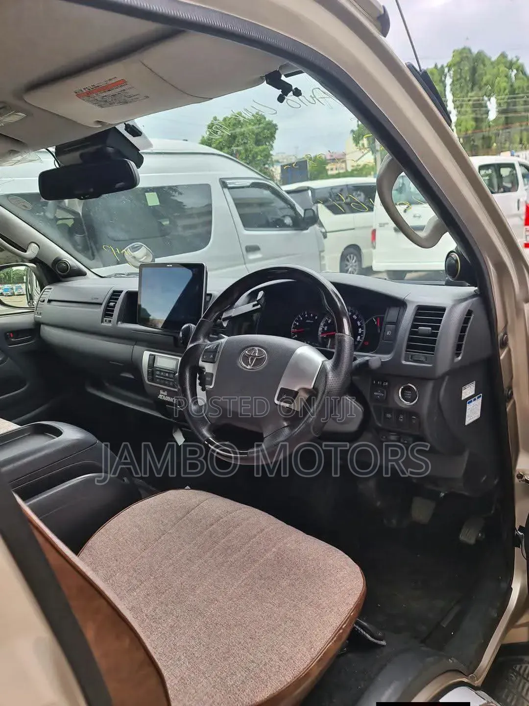 Toyota HiAce 2021 Gold
