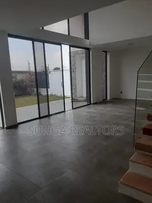 4bdrm Villa in Paradise Lost, Runda for sale
