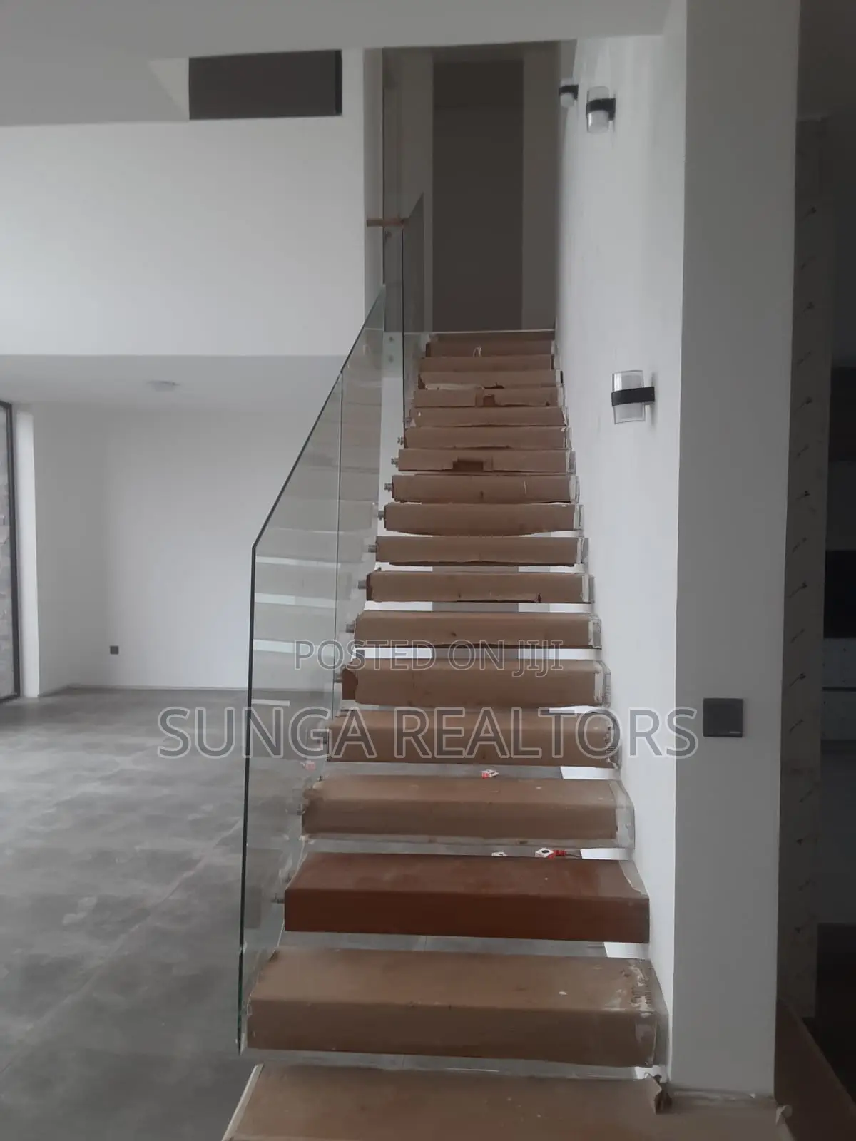 4bdrm Villa in Paradise Lost, Runda for sale