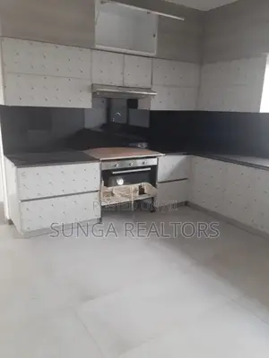 4bdrm Villa in Paradise Lost, Runda for sale