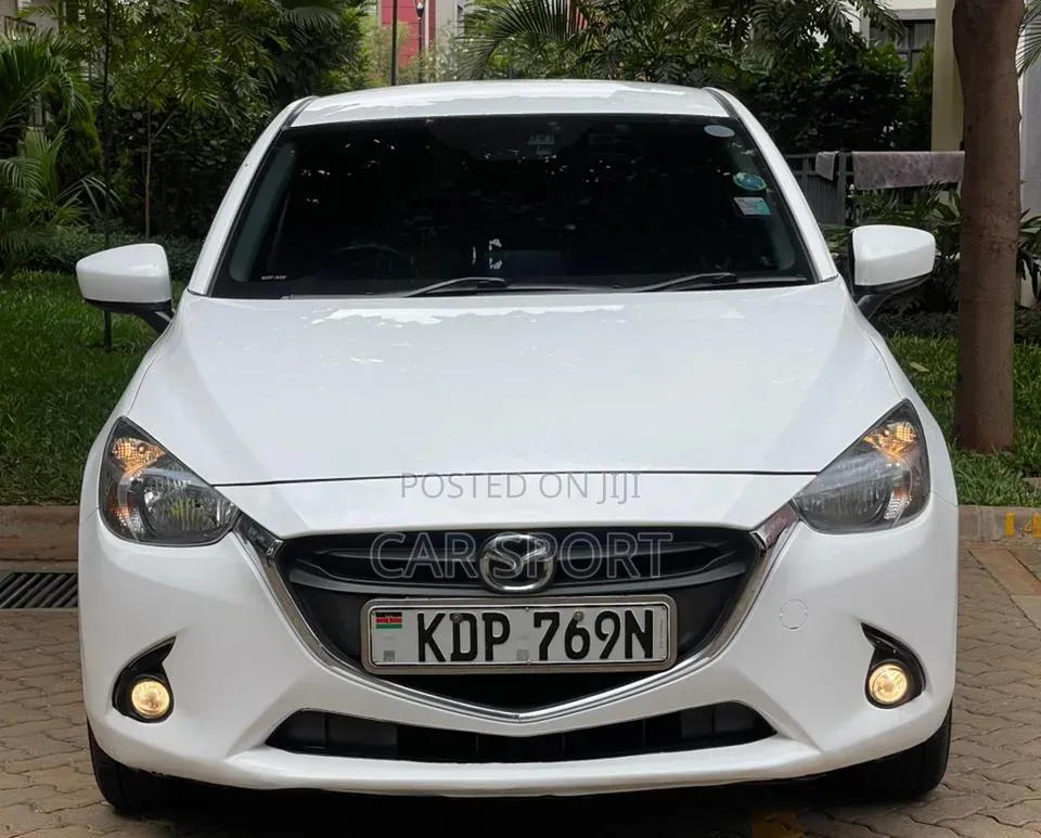 Mazda Demio 2017 White