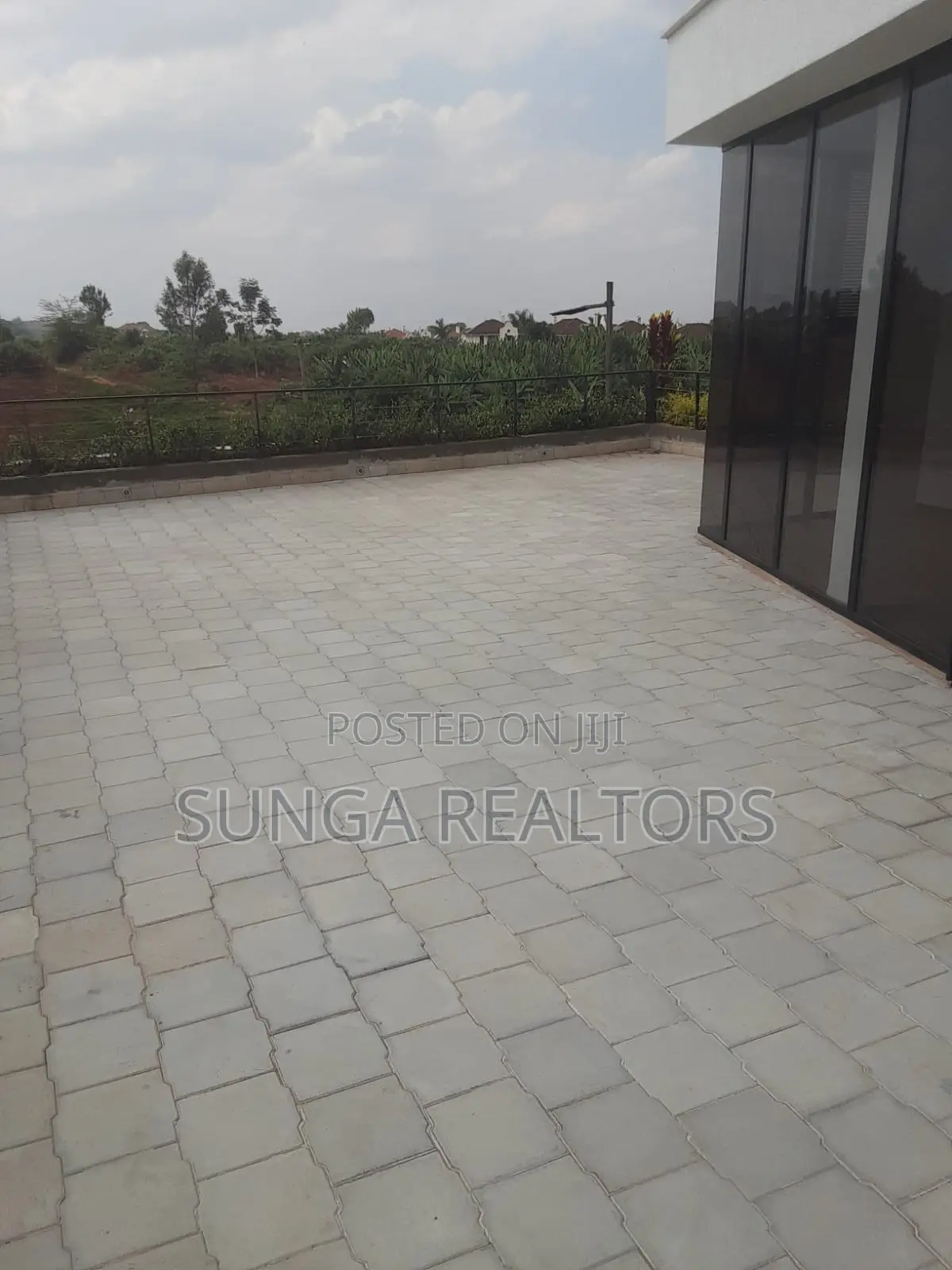 4bdrm Villa in Paradise Lost, Runda for sale