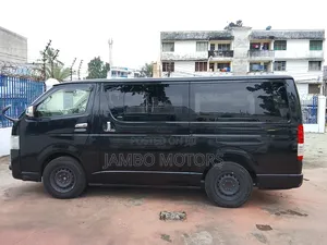 Toyota HiAce 2021