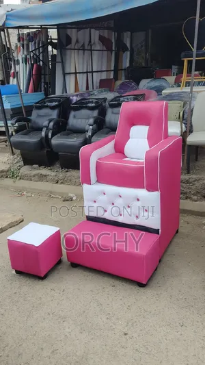1 Seater, Pink and White Pedicure Seat