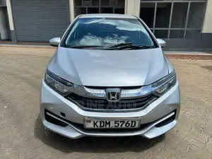 Honda Fit Shuttle 2016 Silver