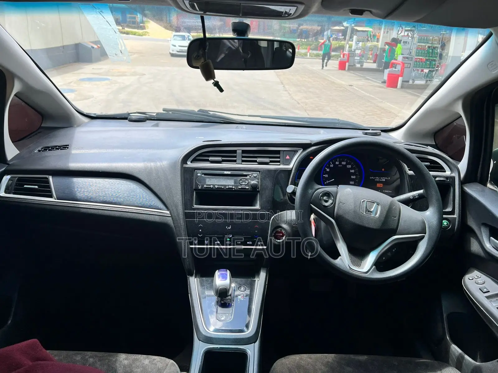 Honda Fit Shuttle 2016 Silver