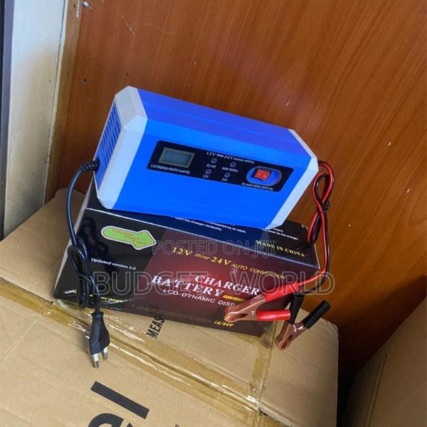 . V10a Automatic Battery Charger – Universal Charging Solution for Veh - main view