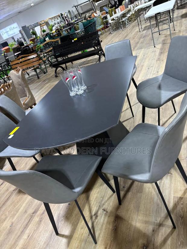 A Modern Dining Set
