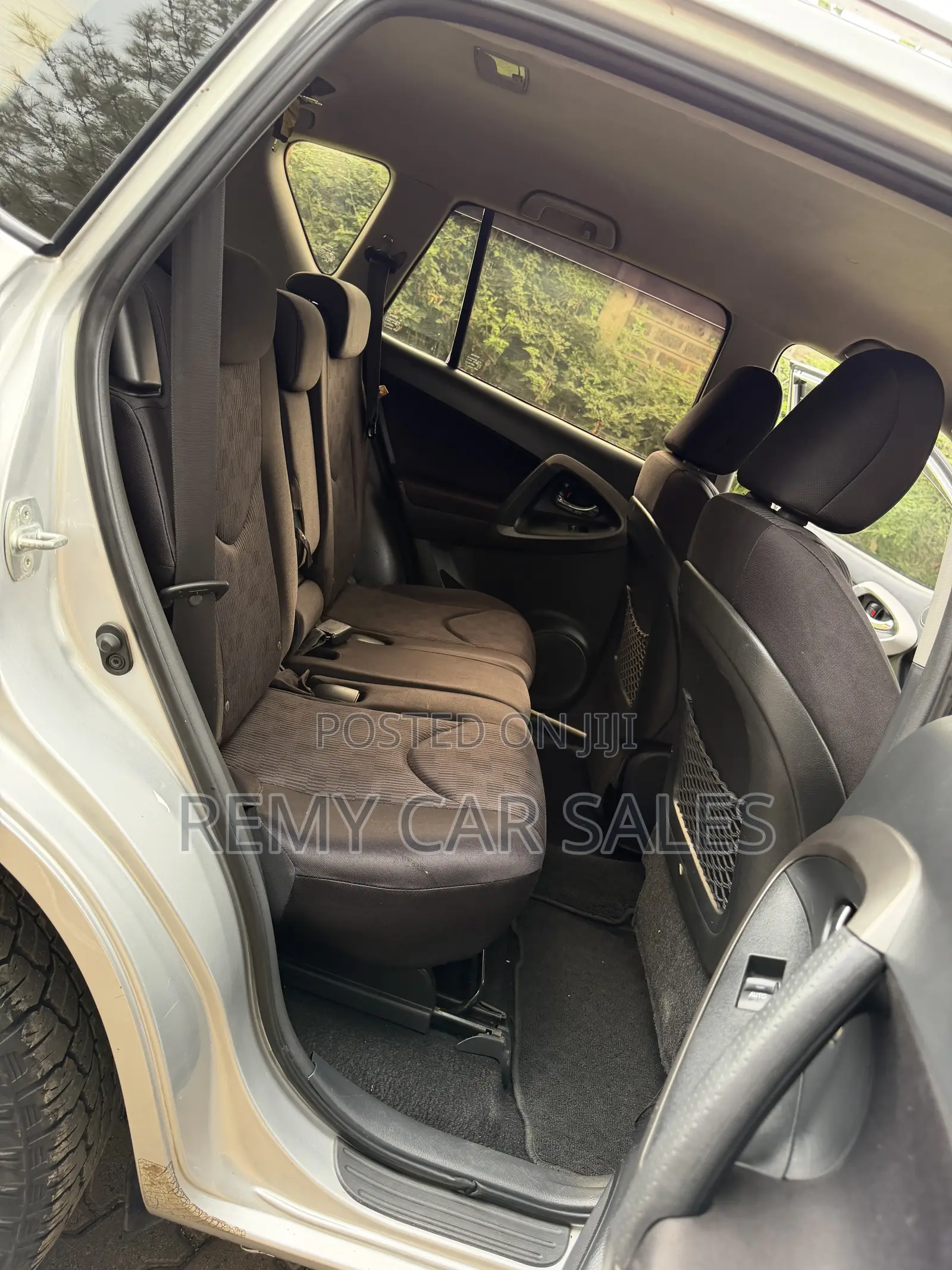 Toyota RAV4 2010 Silver
