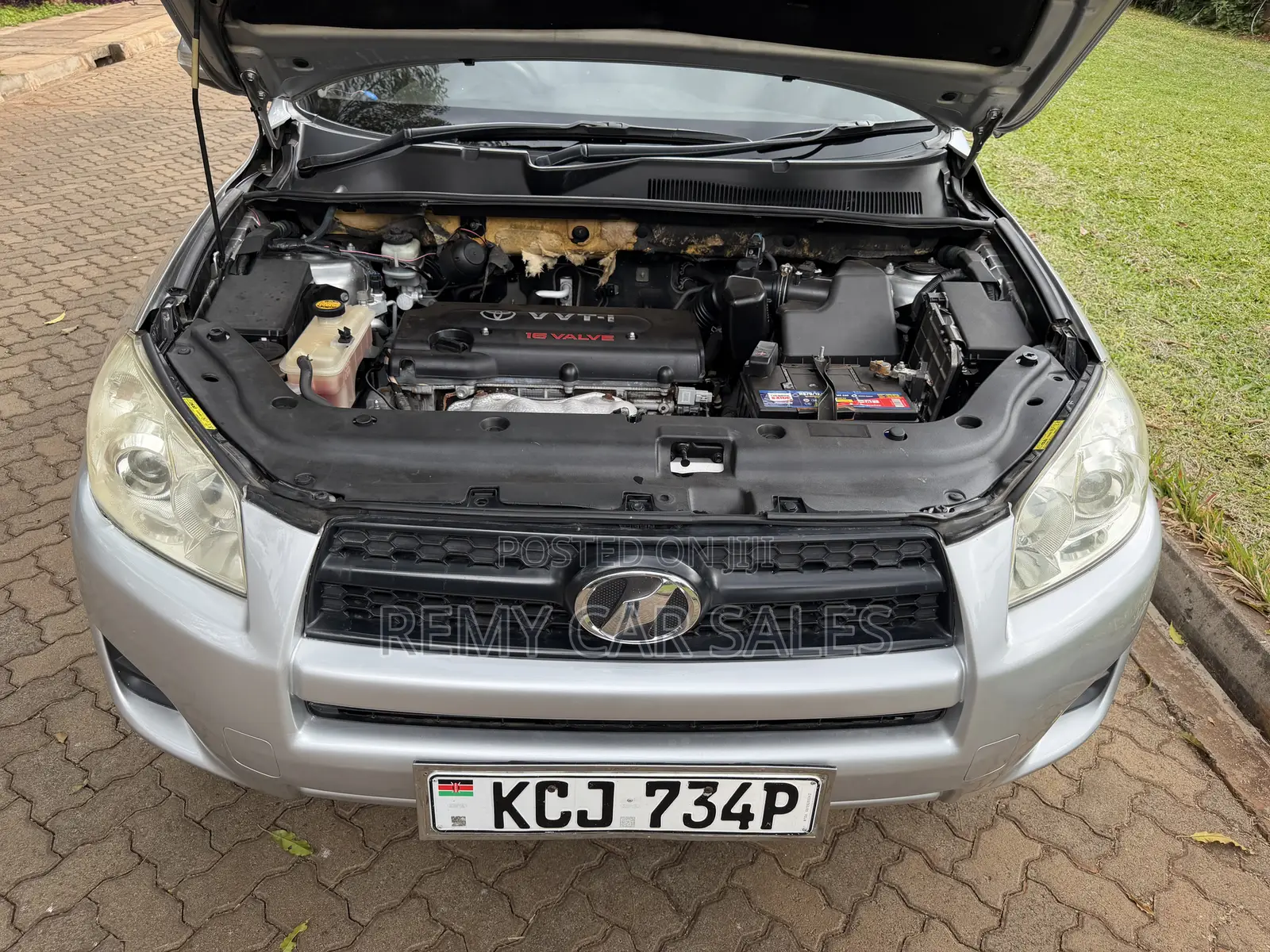 Toyota RAV4 2010 Silver