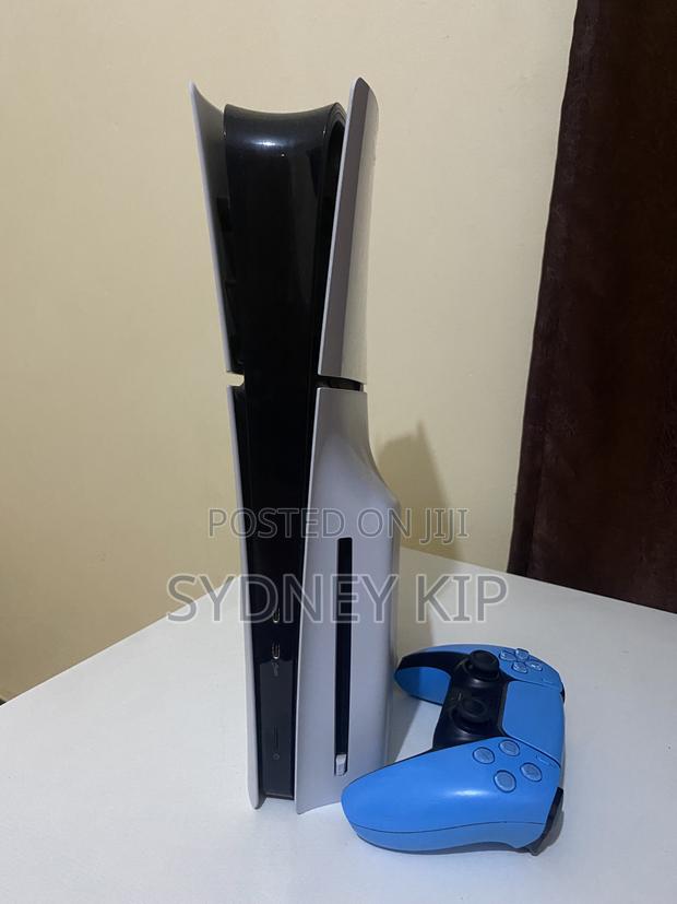 Slightly Used Ps 5 Slim - thumbnail 4