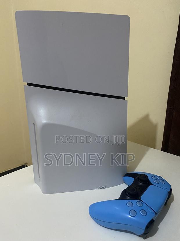 Slightly Used Ps 5 Slim - thumbnail 3